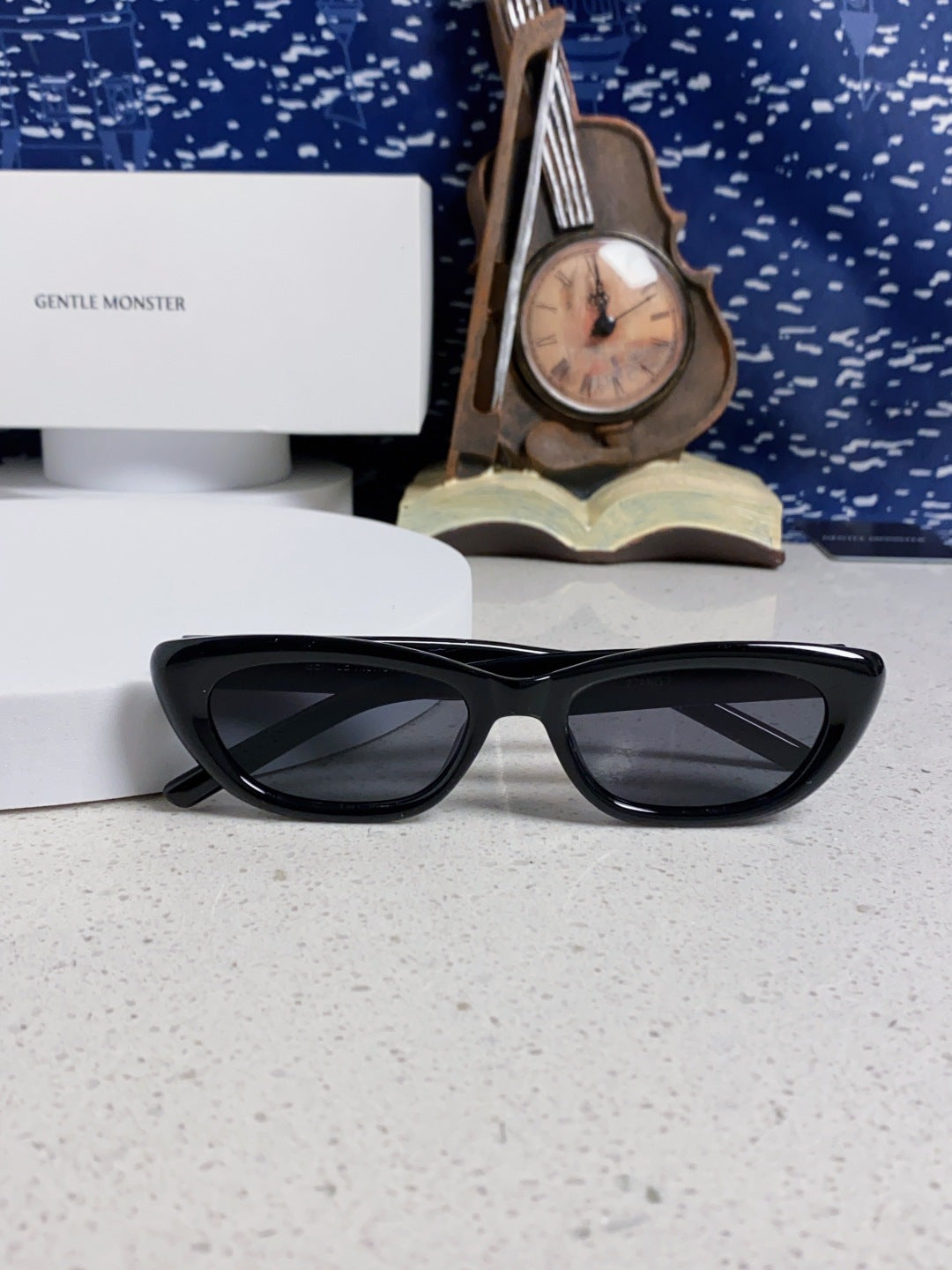Gentle Monster 27AND7 Cat-Eye Black Lens Sunglasses for Men & Women - detail image 9
