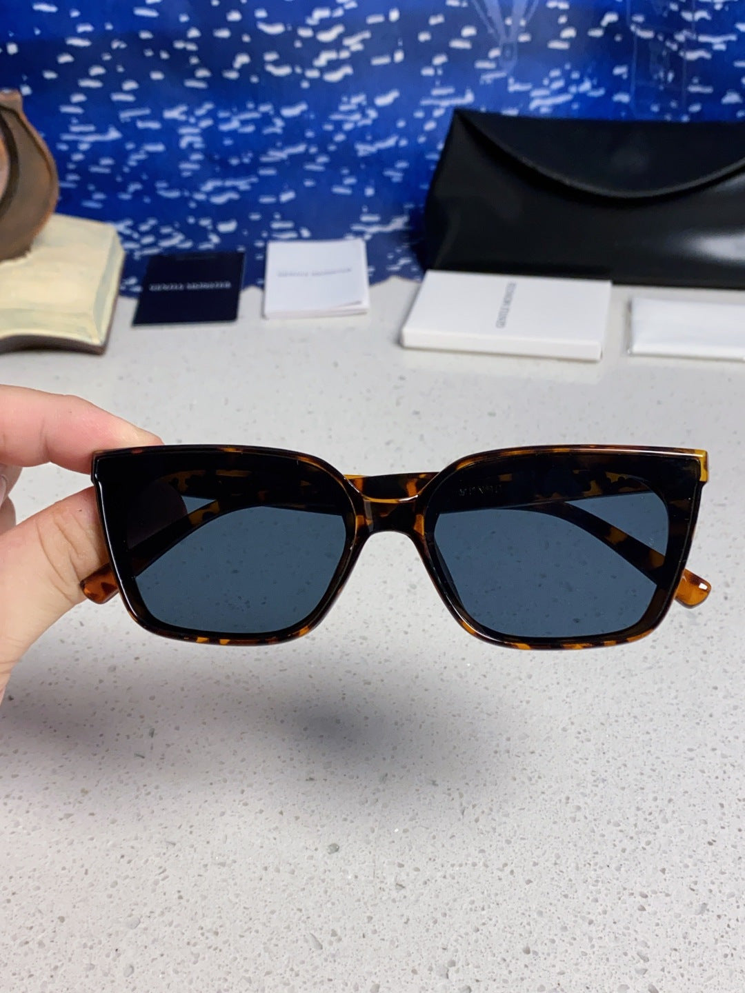 Gentle Monster MONDO Square Black Lens Sunglasses for Men & Women - 488066 - detail image 4