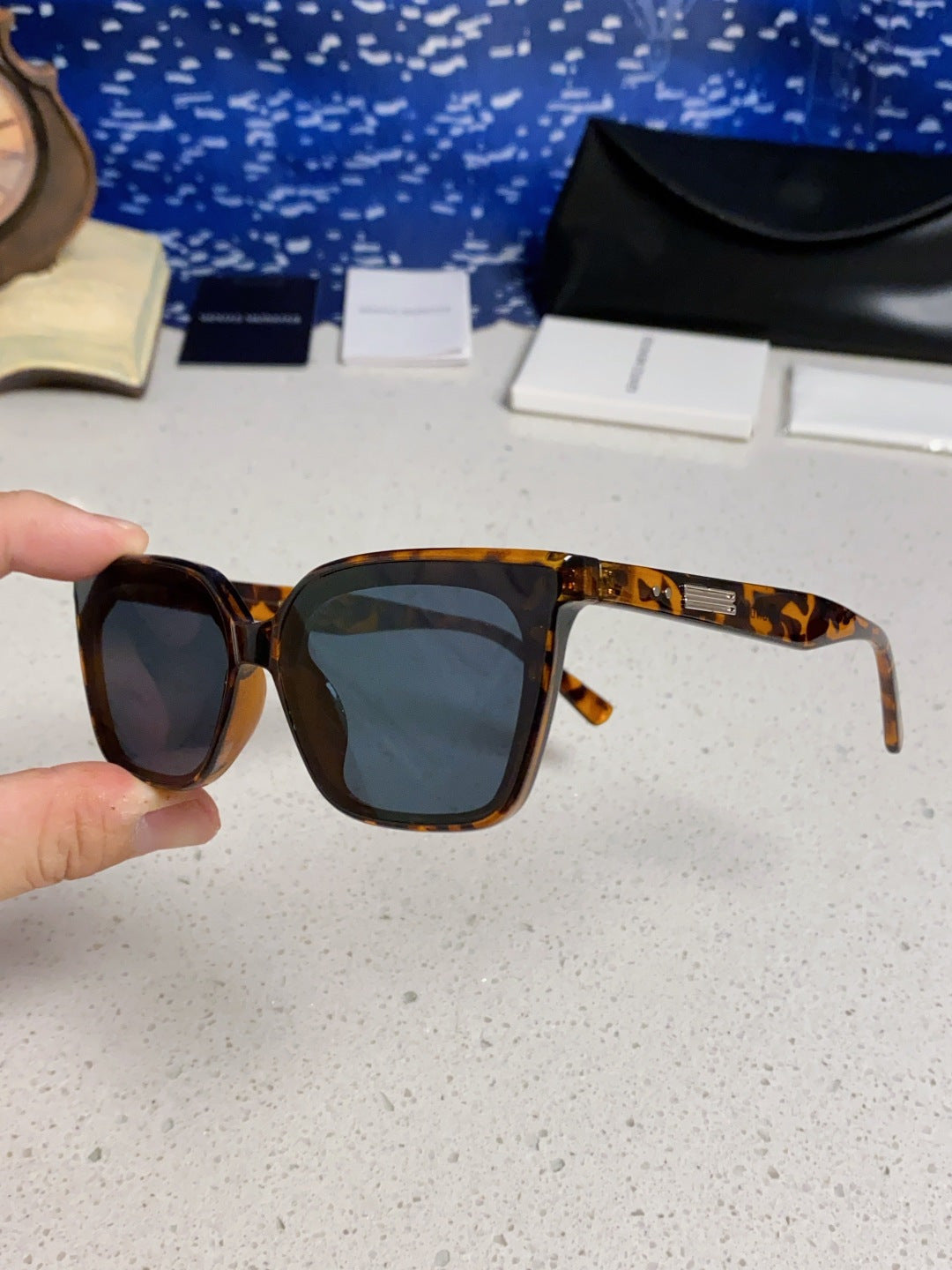 Gentle Monster MONDO Square Black Lens Sunglasses for Men & Women - 488066 - detail image 6