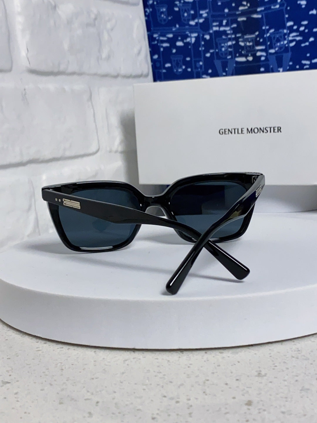 Gentle Monster MONDO Square Black Lens Sunglasses for Men & Women - detail image 3