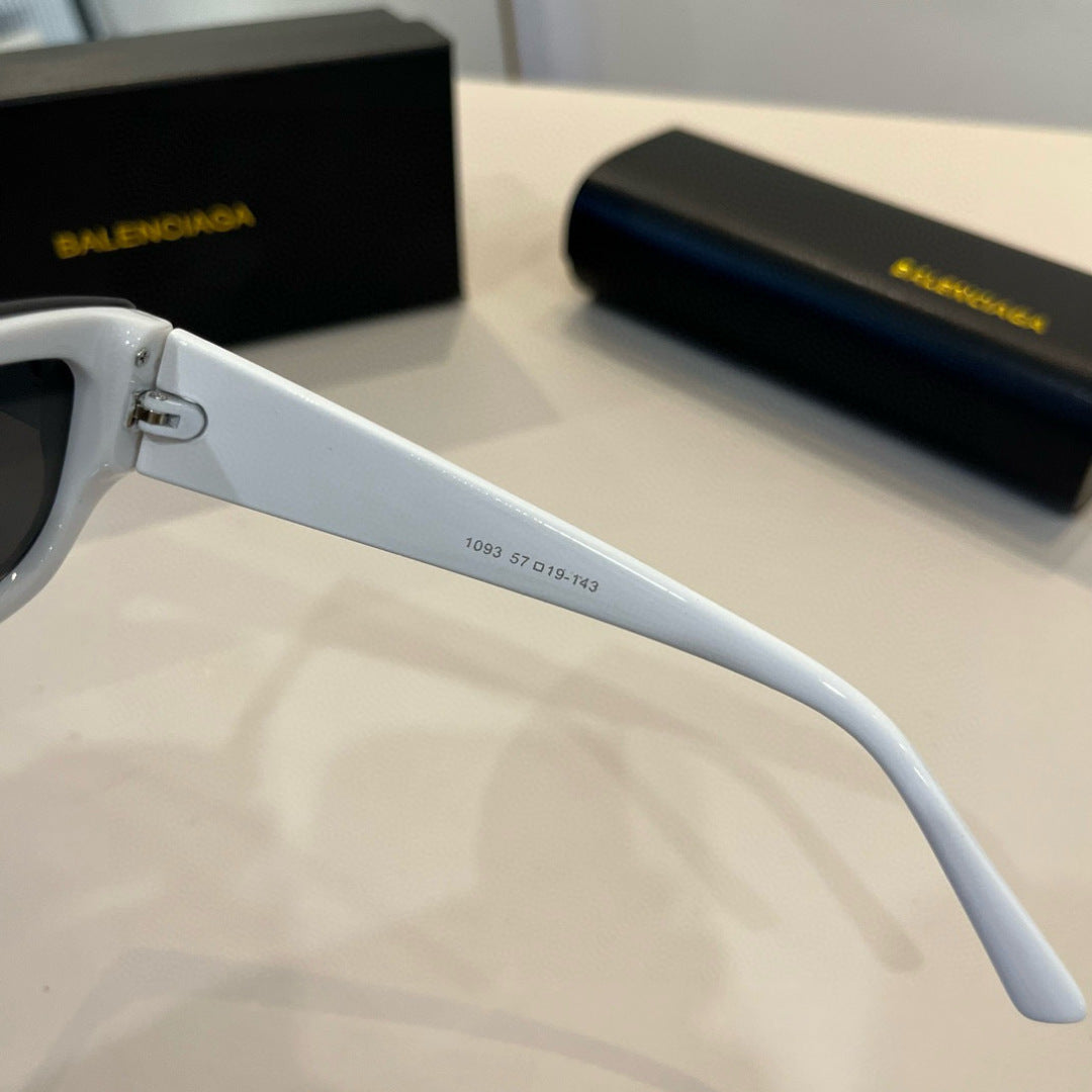 Balenciaga Rectangular Silver Lens Sunglasses for Men & Women - 487500 - detail image 7