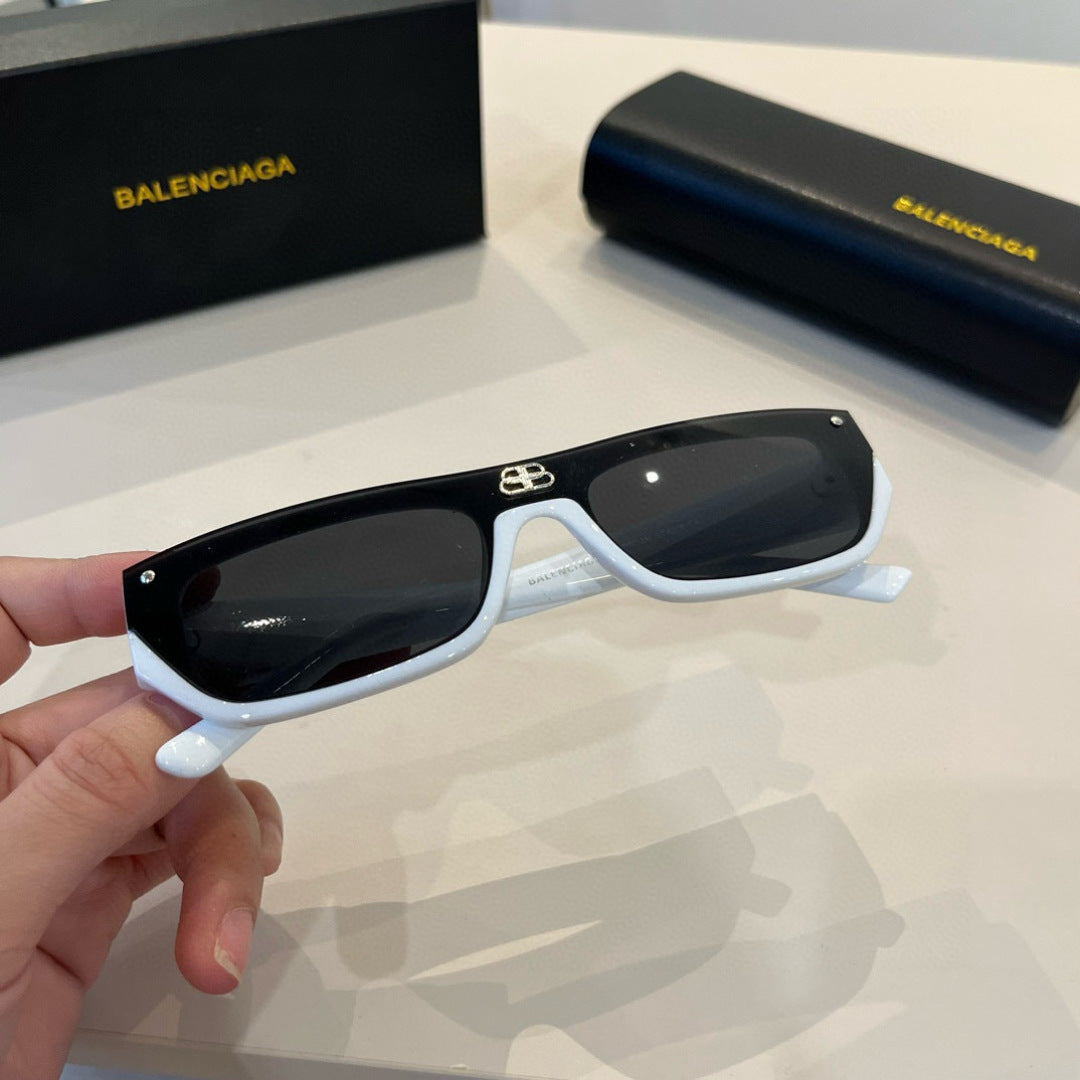 Balenciaga Rectangular Silver Lens Sunglasses for Men & Women - 487500 - detail image 5