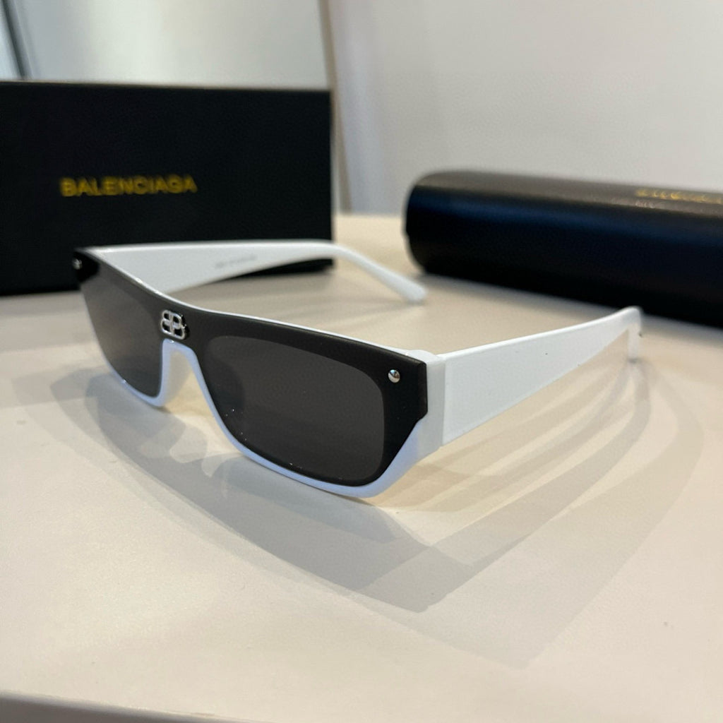Balenciaga Rectangular Silver Lens Sunglasses for Men & Women - 487500 - detail image 3