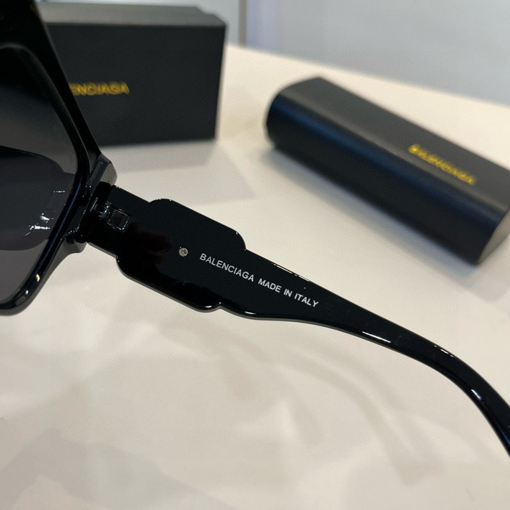 Balenciaga Rectangular Black Lens Sunglasses for Men & Women - 399132 - detail image 10