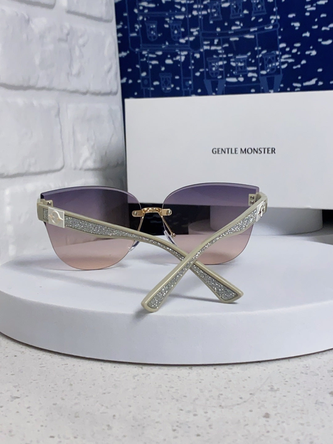Gentle Monster 8194 Lightweight Rimless Silver Lens Sunglasses for Wo - 935508 - detail image 3