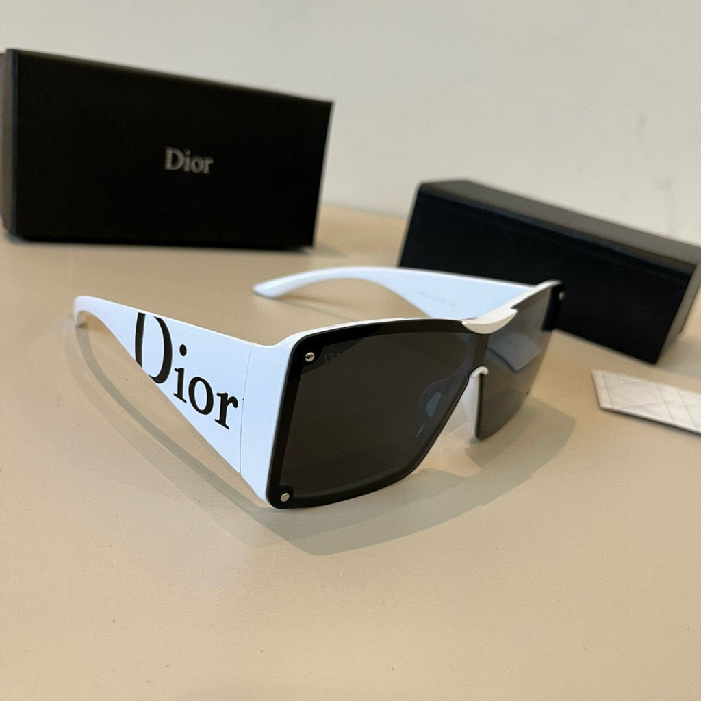 Dior Fashion Brown Lens Sunglasses for Men & Women - 449149