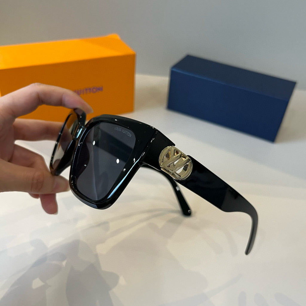 Louis Vuitton Slim Black Lens Sunglasses for Men & Women - 431137 - detail image 7