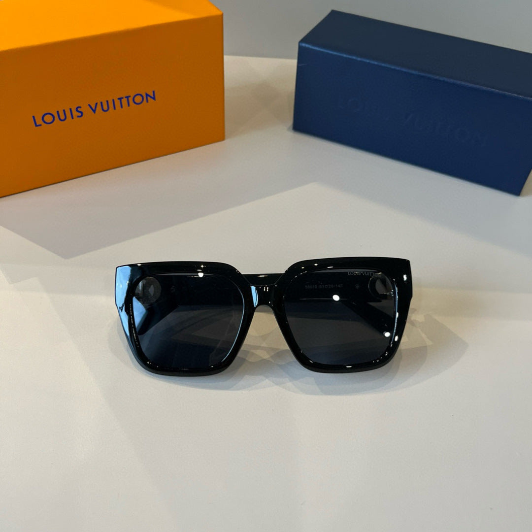 Louis Vuitton Slim Black Lens Sunglasses for Men & Women - 431137 - detail image 4