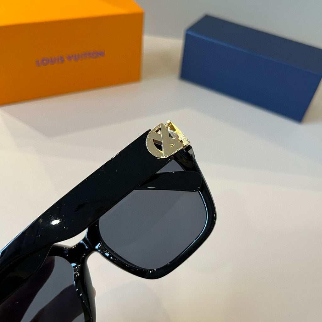 Louis Vuitton Slim Black Lens Sunglasses for Men & Women - 464678 - detail image 5