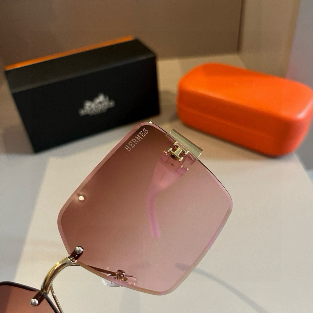 Hermès Oversized Red Lens Sunglasses for Women - detail image 5