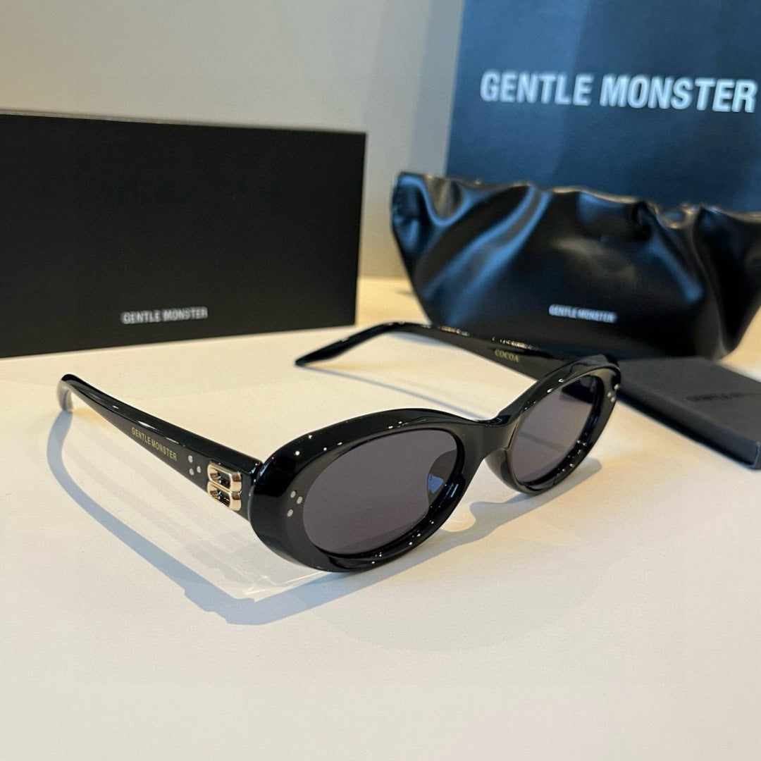 Gentle Monster Cat-Eye Black Lens Sunglasses for Men & Women - 358910