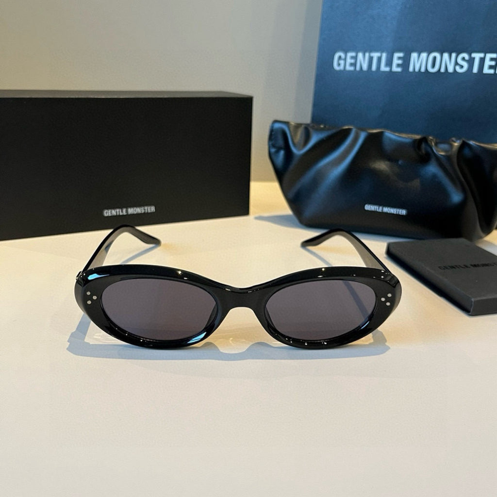 Gentle Monster Cat-Eye Black Lens Sunglasses for Men & Women - 358910 - detail image 2