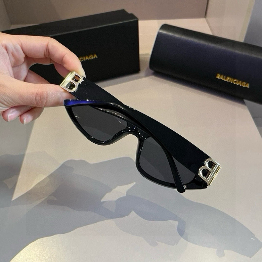 Balenciaga Rectangular Gold Lens Sunglasses for Men & Women - 449657 - detail image 4