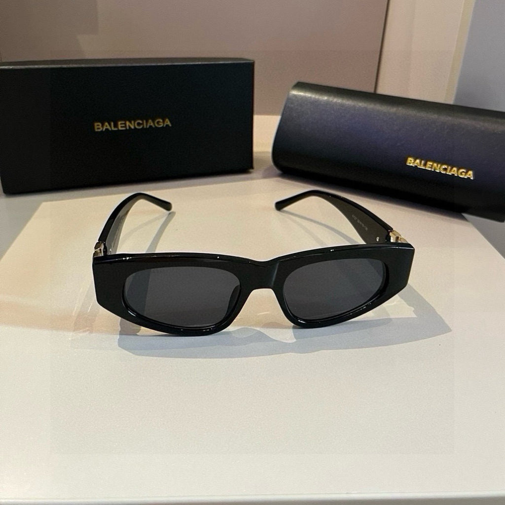 Balenciaga Rectangular Gold Lens Sunglasses for Men & Women - 416116 - detail image 6