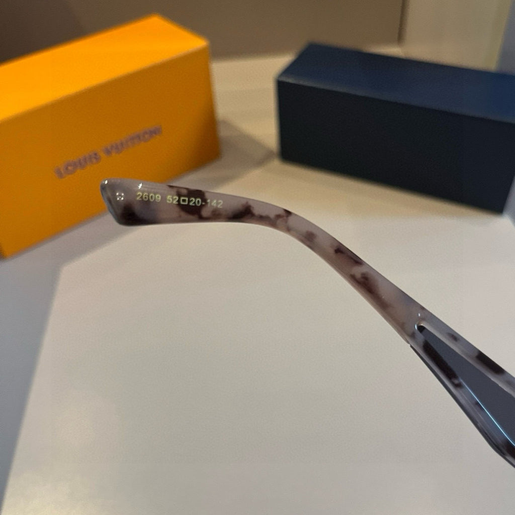 Louis Vuitton Fashion Gold Lens Sunglasses for Men & Women - 431143 - detail image 10