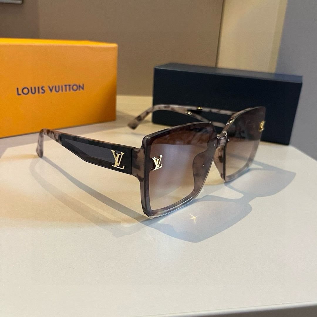Louis Vuitton Fashion Gold Lens Sunglasses for Men & Women - 464679