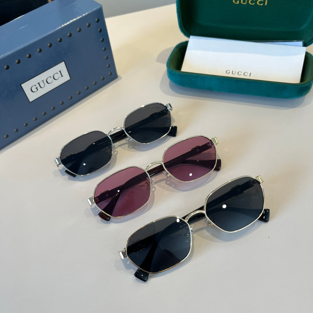 Gucci Polarized Fashion Blue Lens Sunglasses for Men - 866936 - detail image 11