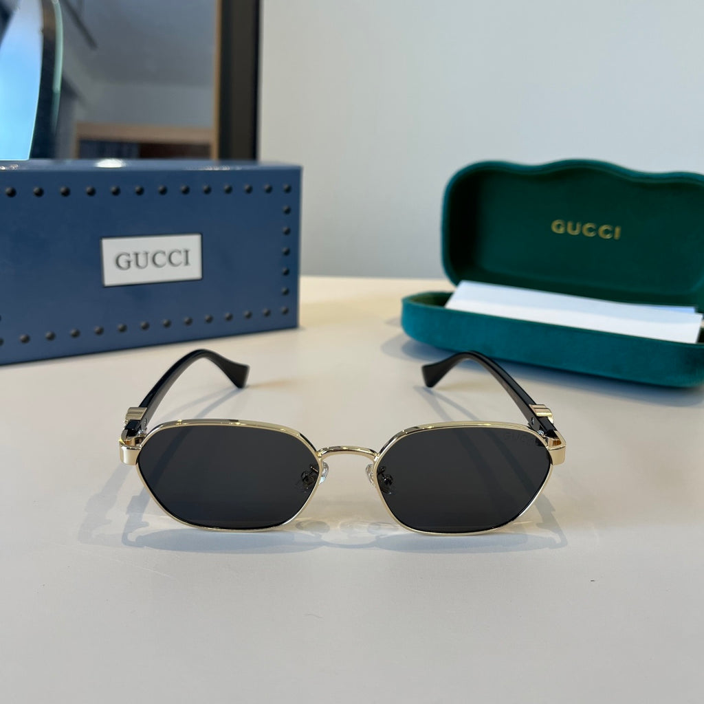 Gucci Polarized Fashion Silver Lens Sunglasses for Men - 866937 - detail image 2