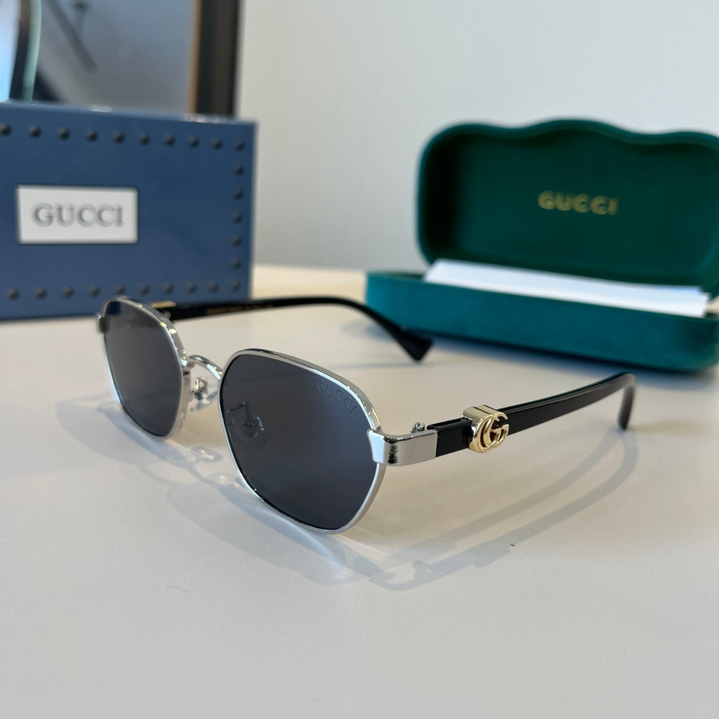 Gucci Polarized Fashion Silver Lens Sunglasses for Men - 866938 - detail image 3