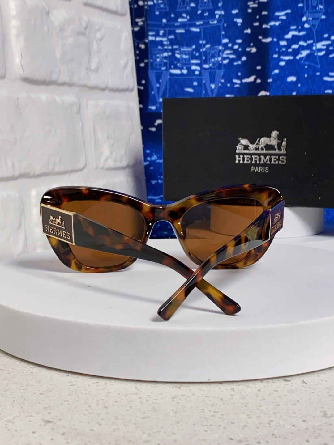 Hermès Cat-Eye Brown Lens Sunglasses for Men & Women - 358924 - detail image 3