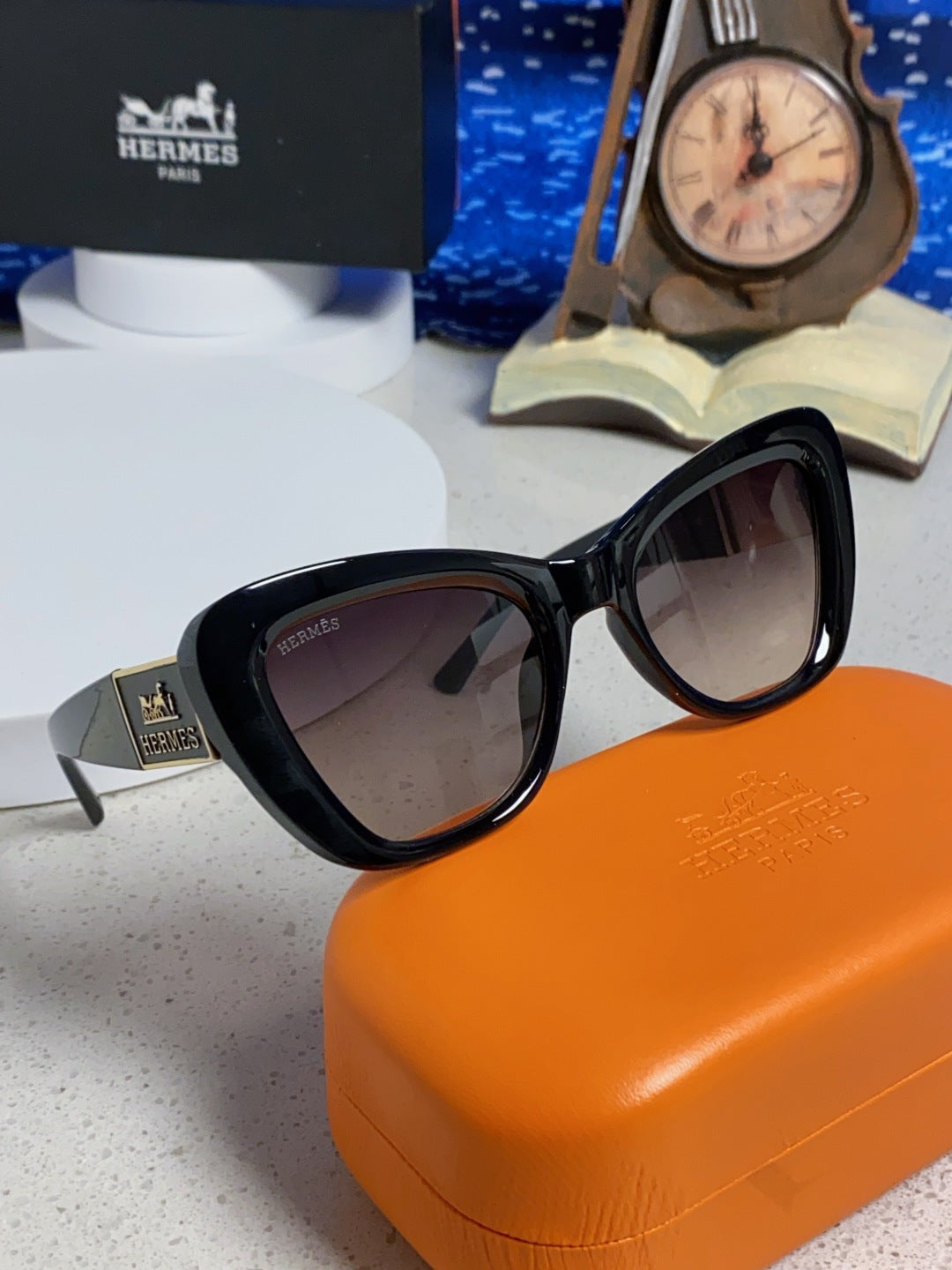 Hermès Cat-Eye Silver Lens Sunglasses for Men & Women - 358925 - detail image 10