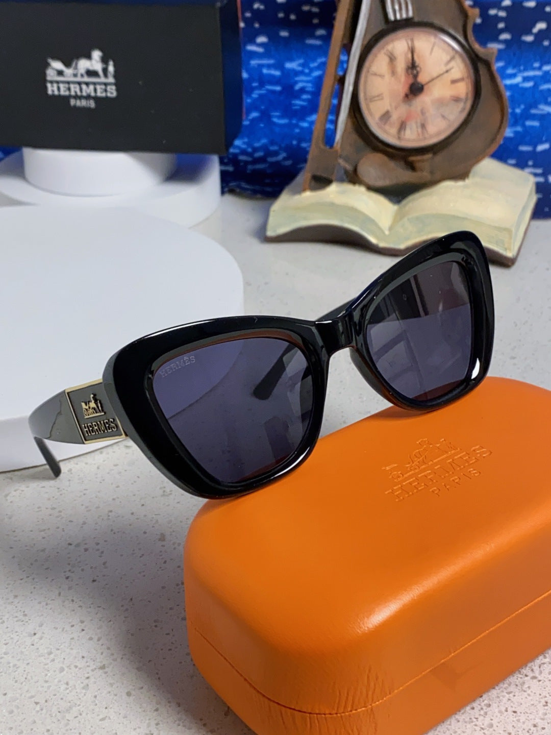 Hermès Cat-Eye Black Lens Sunglasses for Men & Women - 358926 - detail image 10