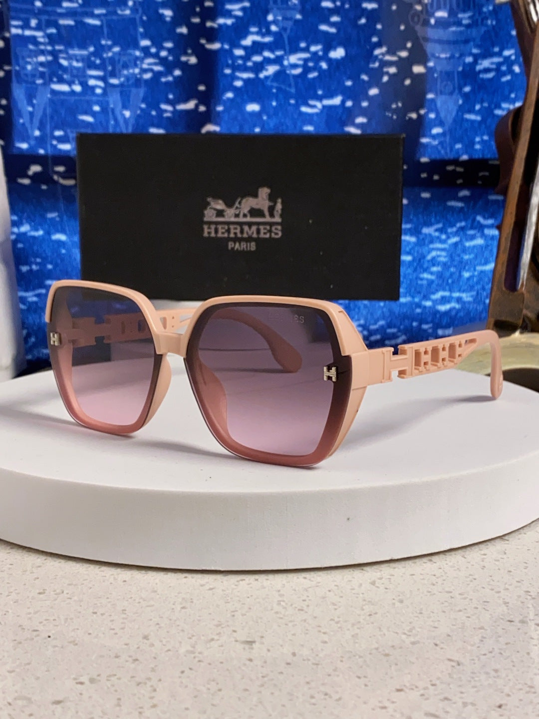Hermès Polarized Round Red Lens Sunglasses for Women