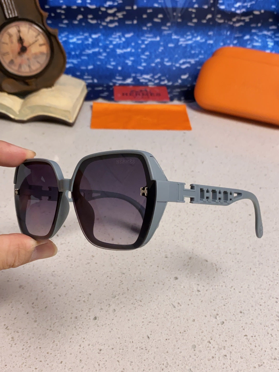 Hermès Polarized Round Gray Lens Sunglasses for Women - detail image 6
