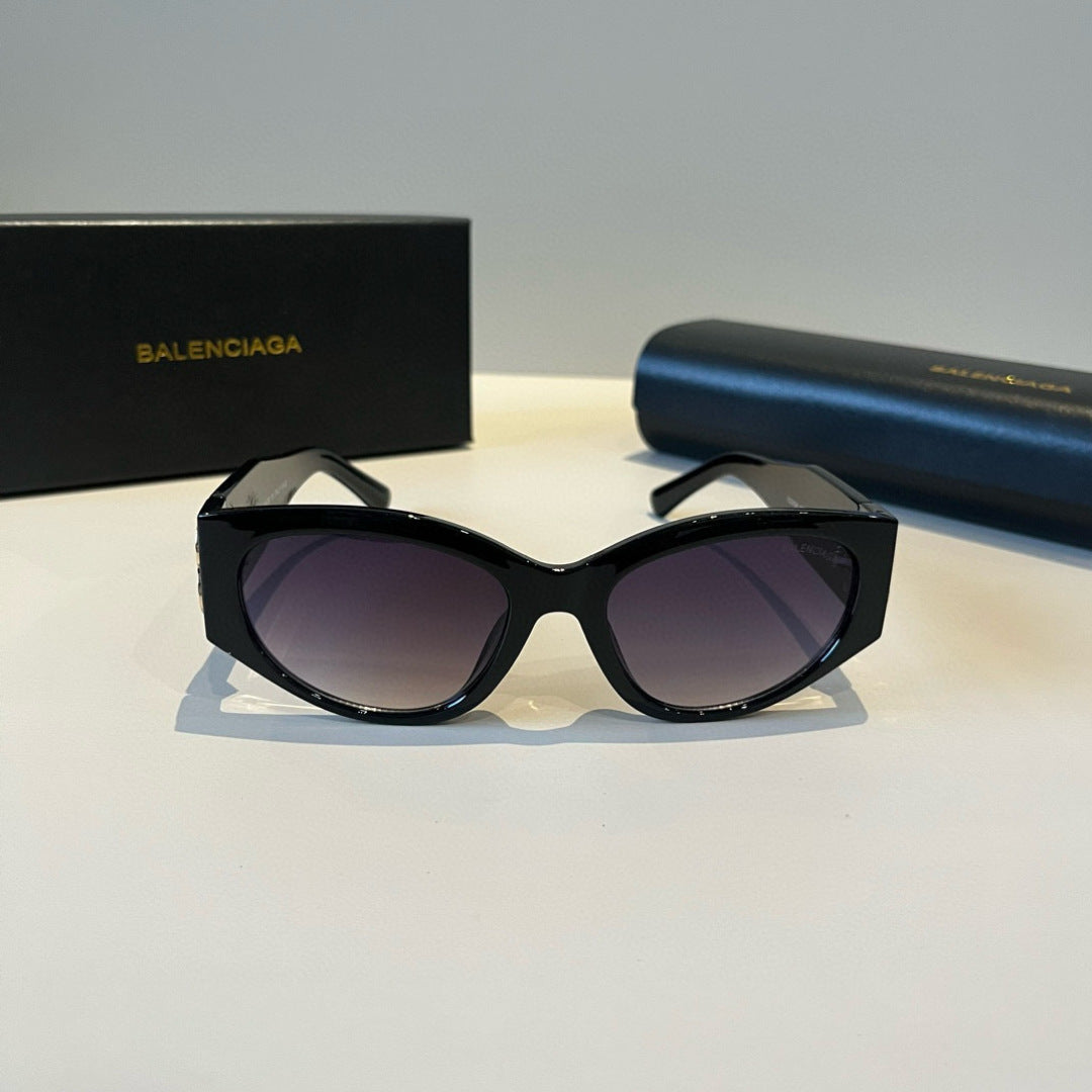 Balenciaga Rectangular Black Lens Sunglasses for Men & Women - 358662 - detail image 2