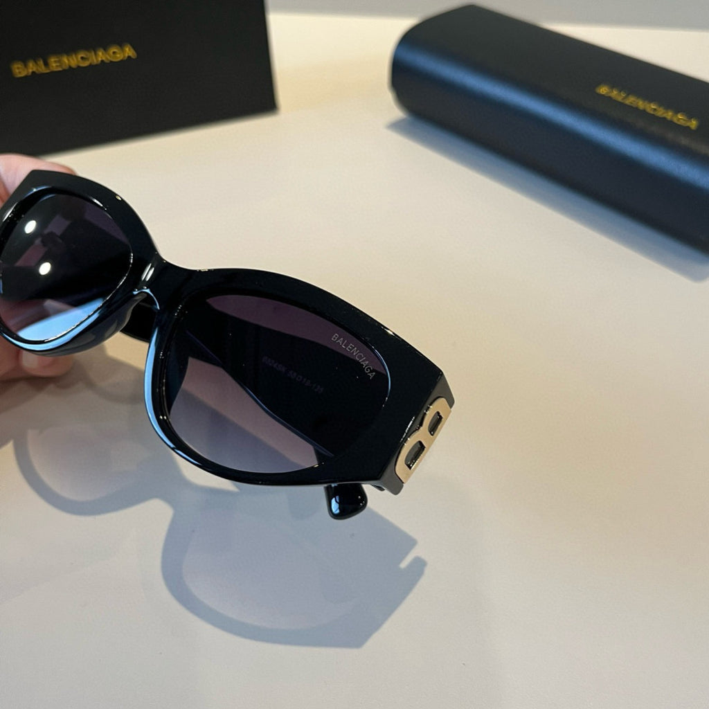 Balenciaga Rectangular Black Lens Sunglasses for Men & Women - 358662 - detail image 9