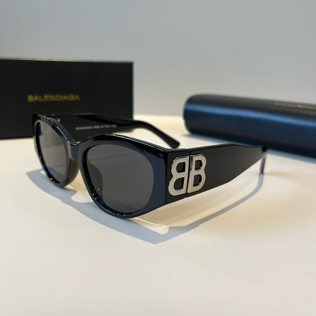 Balenciaga Rectangular Black Lens Sunglasses for Men & Women - 358663 - detail image 3