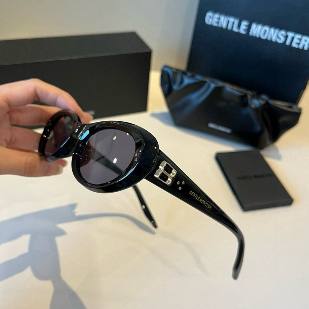 Gentle Monster Cat-Eye Black Lens Sunglasses for Men & Women - detail image 4