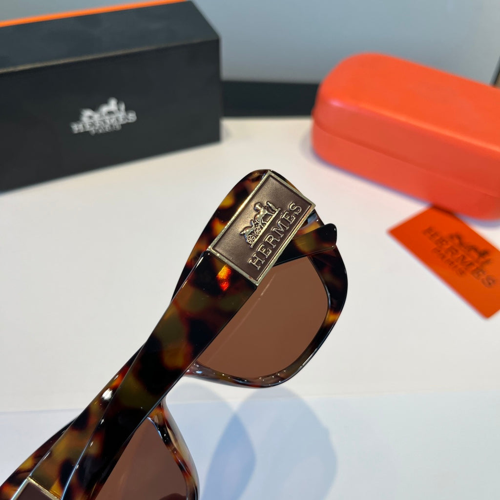 Hermès Oversized Black Lens Sunglasses for Women - 466434 - detail image 8