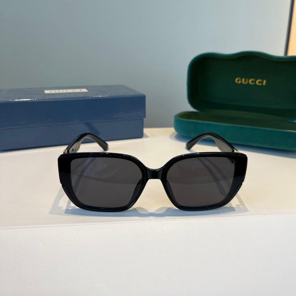 Gucci Oversized Black Lens Sunglasses for Women - 866944 - detail image 2