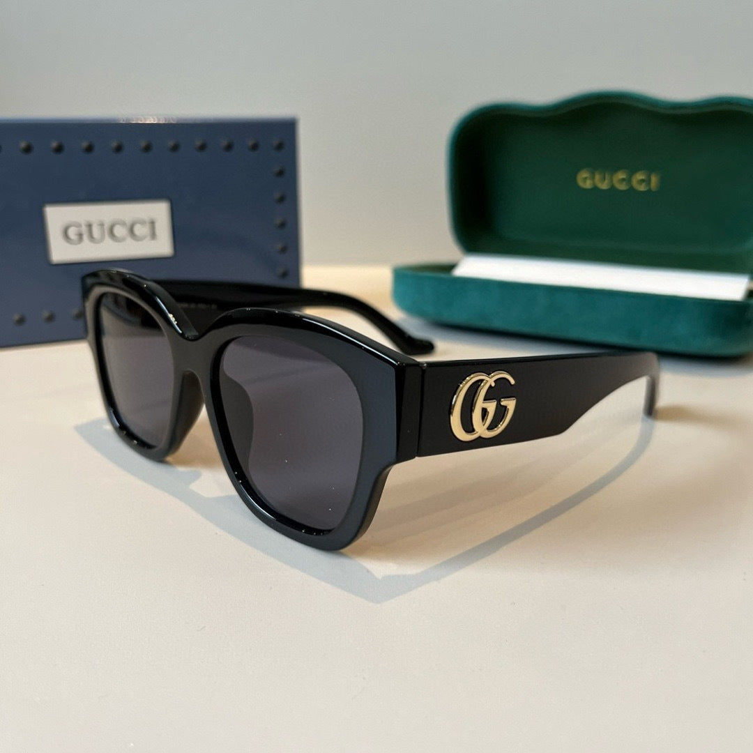 Gucci Oversized Black Lens Sunglasses for Men & Women - 464977 - detail image 3