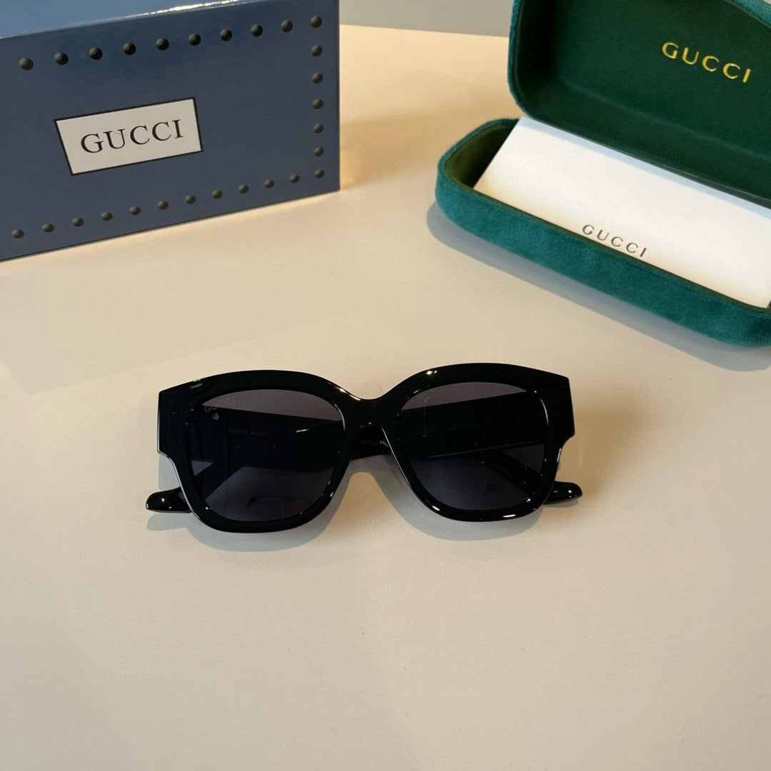 Gucci Oversized Black Lens Sunglasses for Men & Women - 464977 - detail image 5