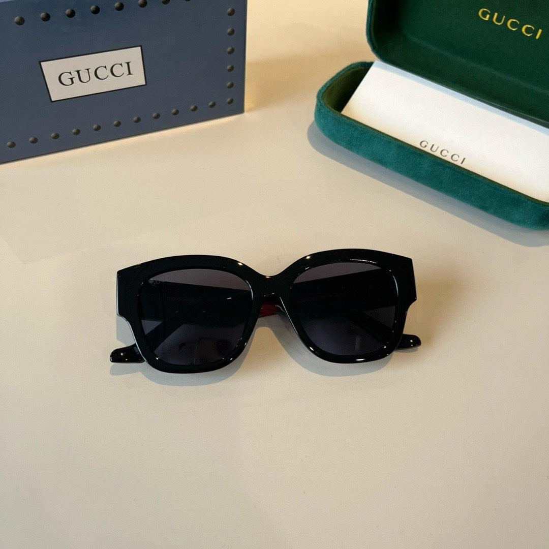 Gucci Oversized Black Lens Sunglasses for Men & Women - 464978 - detail image 7