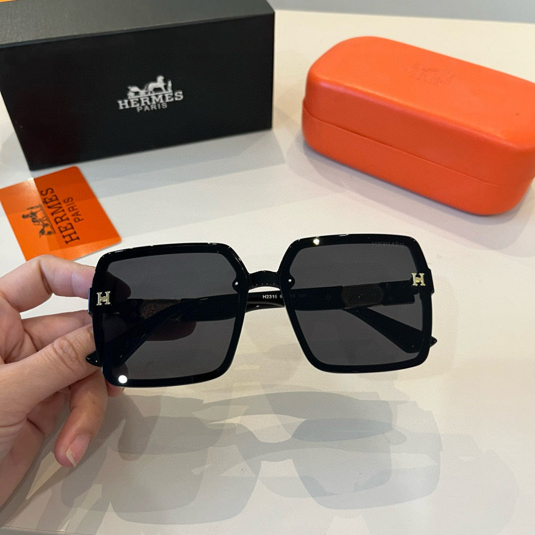 Hermès Round Black Lens Sunglasses for Women - 372644 - detail image 2