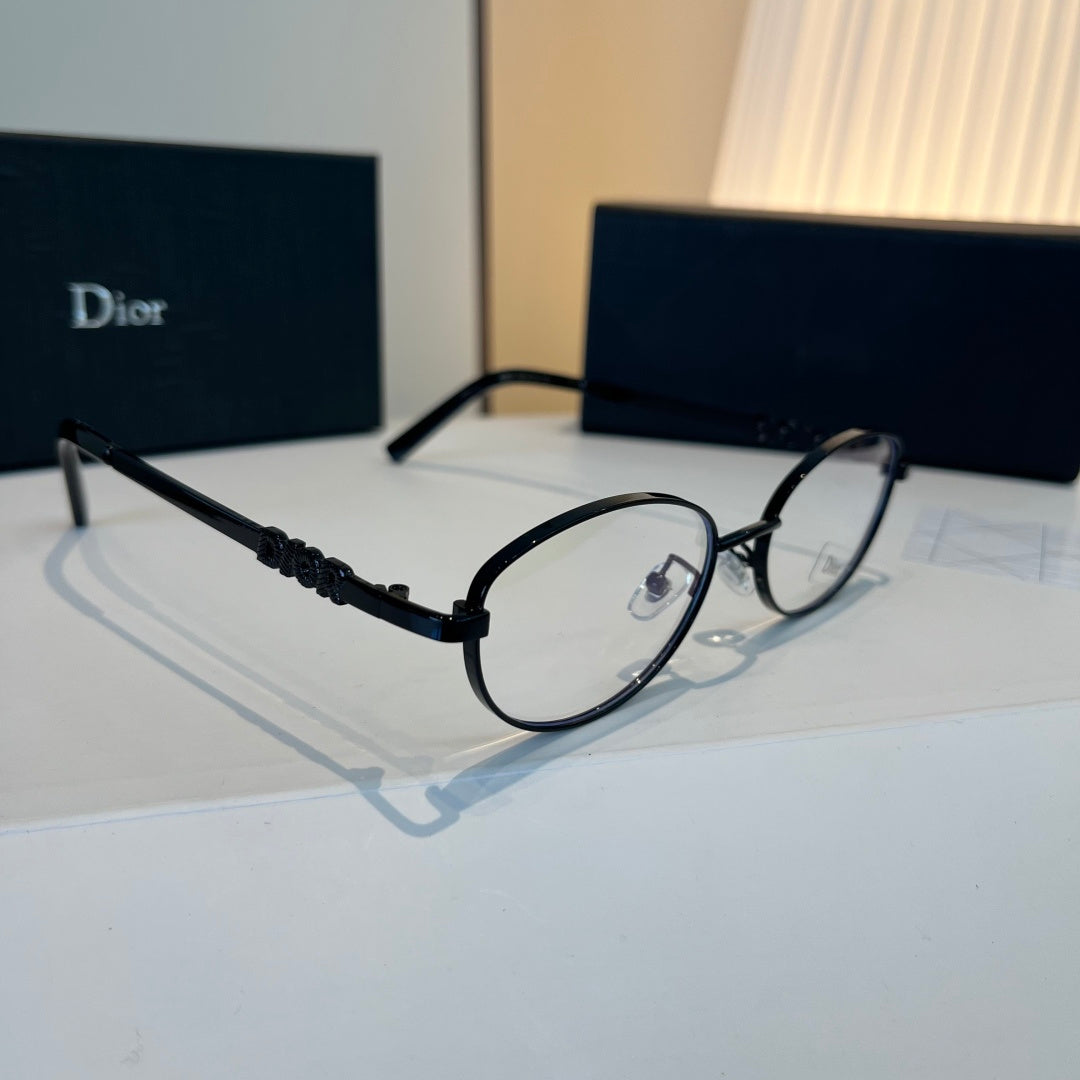 Dior Fashion Silver Lens Sunglasses for Men & Women - 997961