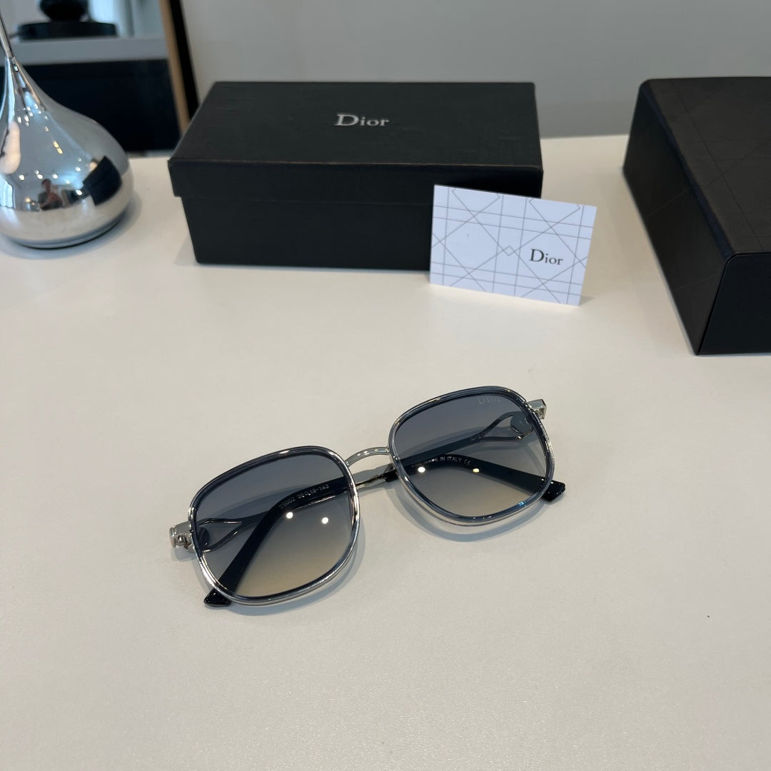 Dior Fashion Silver Lens Sunglasses for Men & Women - 371942 - detail image 4
