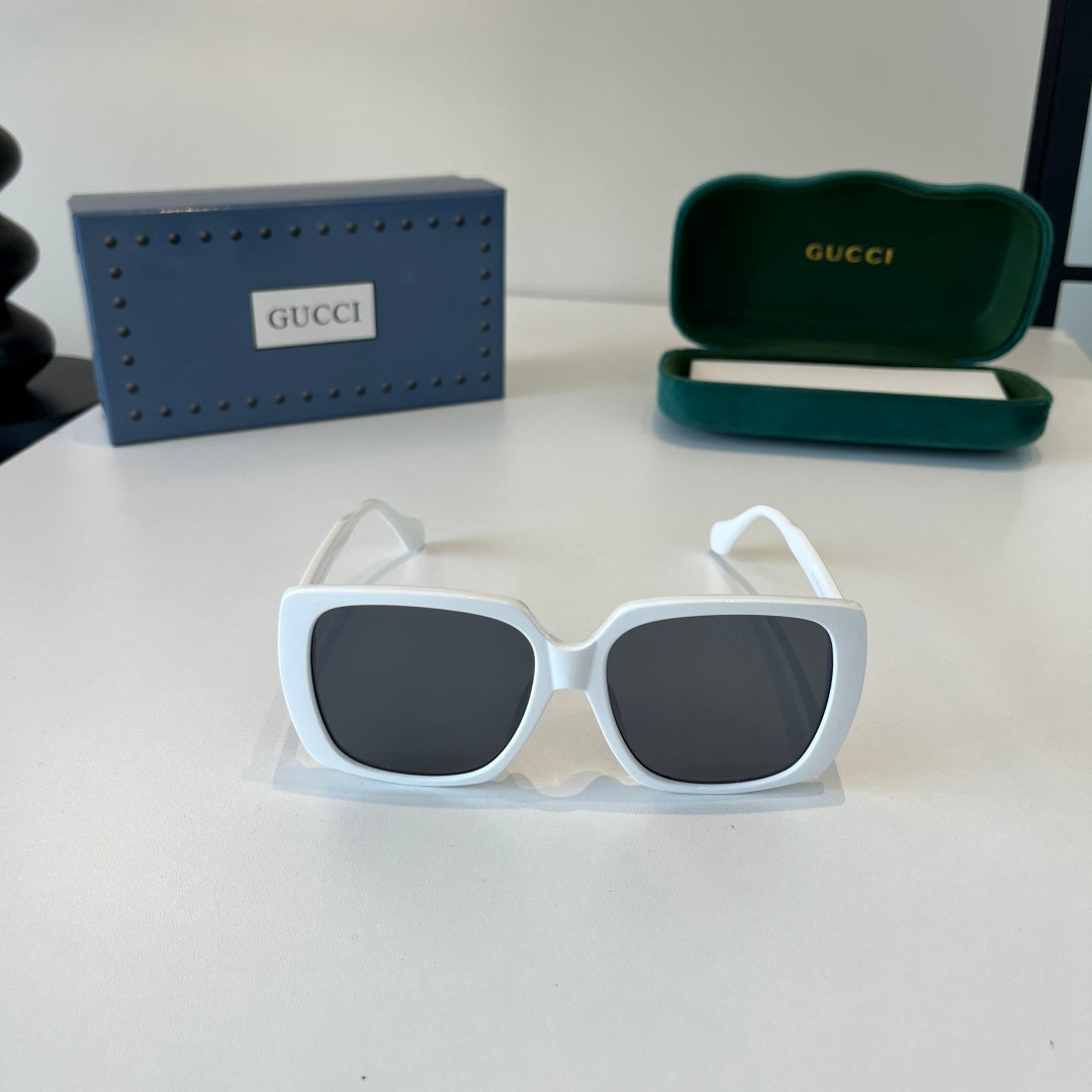 Gucci Oversized Silver Lens Sunglasses for Men & Women - 132239 - detail image 2