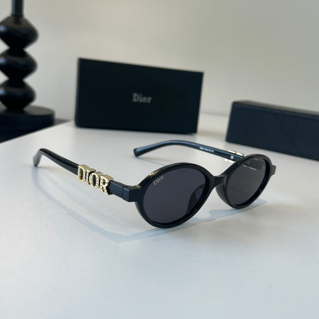 Dior Fashion Silver Lens Sunglasses for Men & Women - 371871