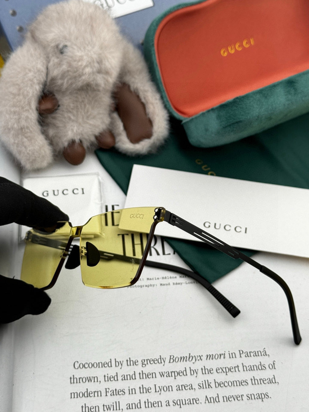 Gucci G910 Polarized Fashion Black Lens Sunglasses for Men & Women - 158206 - detail image 6