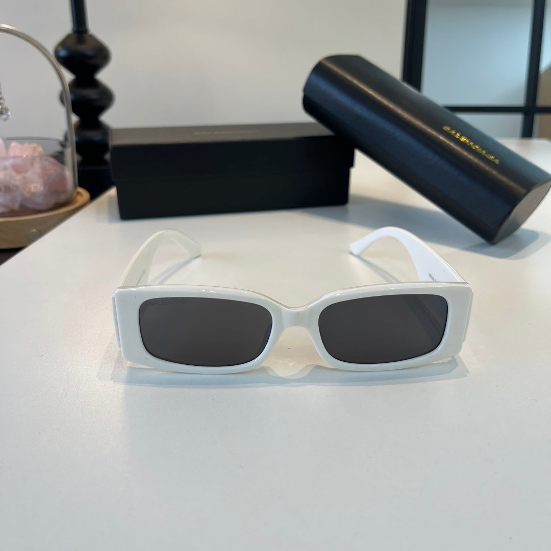 Balenciaga Rectangular Silver Lens Sunglasses for Men & Women - 416132 - detail image 2