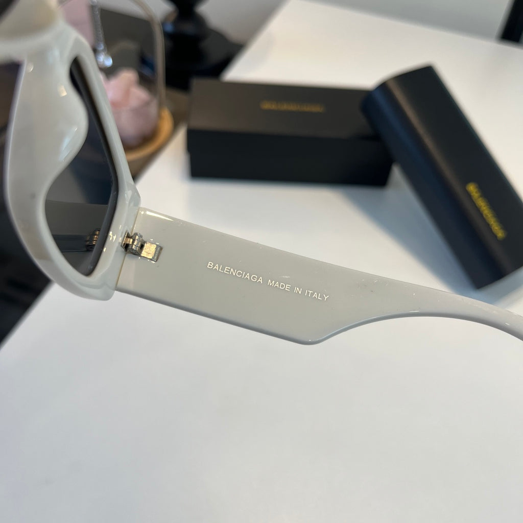 Balenciaga Rectangular Silver Lens Sunglasses for Men & Women - 449651 - detail image 9