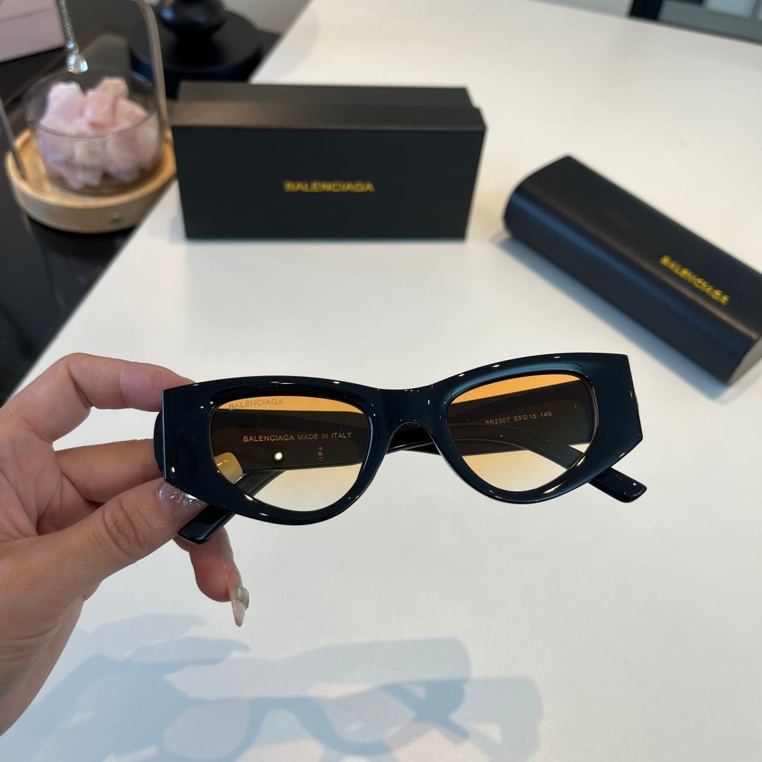 Balenciaga Rectangular Brown Lens Sunglasses for Men & Women - 449652 - detail image 6
