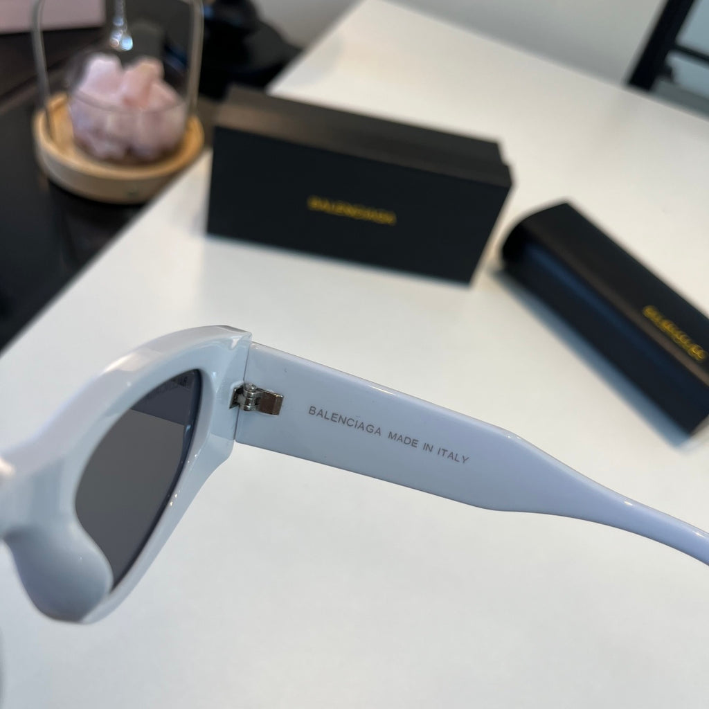 Balenciaga Rectangular Silver Lens Sunglasses for Men & Women - 449653 - detail image 9