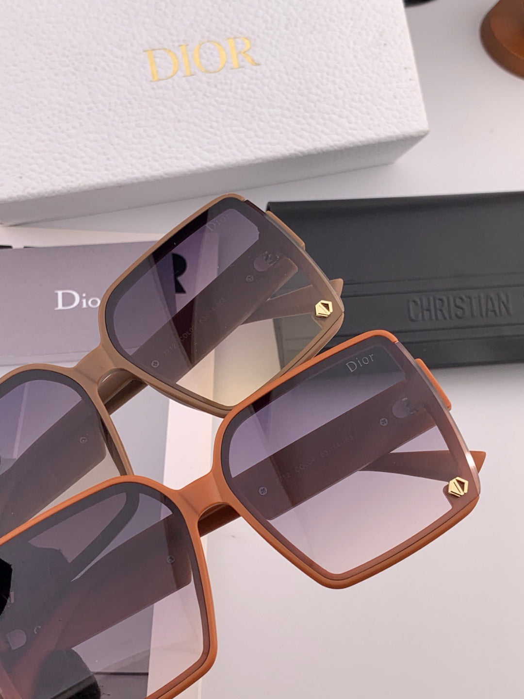 Dior CD1277 Polarized Square Red Lens Sunglasses for Women - detail image 4