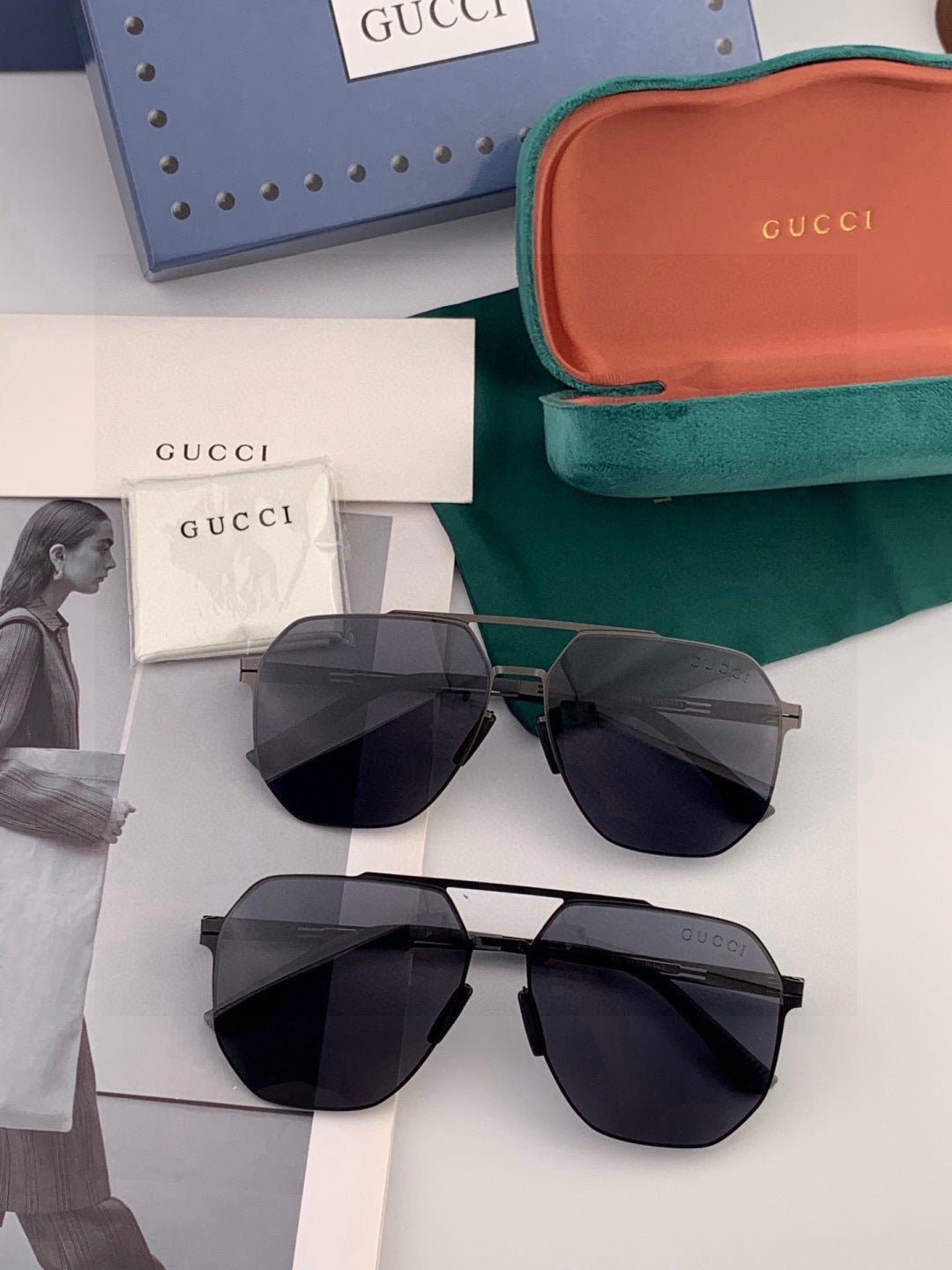 Gucci G611 Polarized Fashion Black Lens Sunglasses for Men & Women - detail image 5