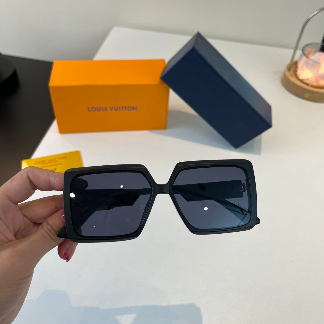 Louis Vuitton Fashion Black Lens Sunglasses for Men & Women - 448670 - detail image 6